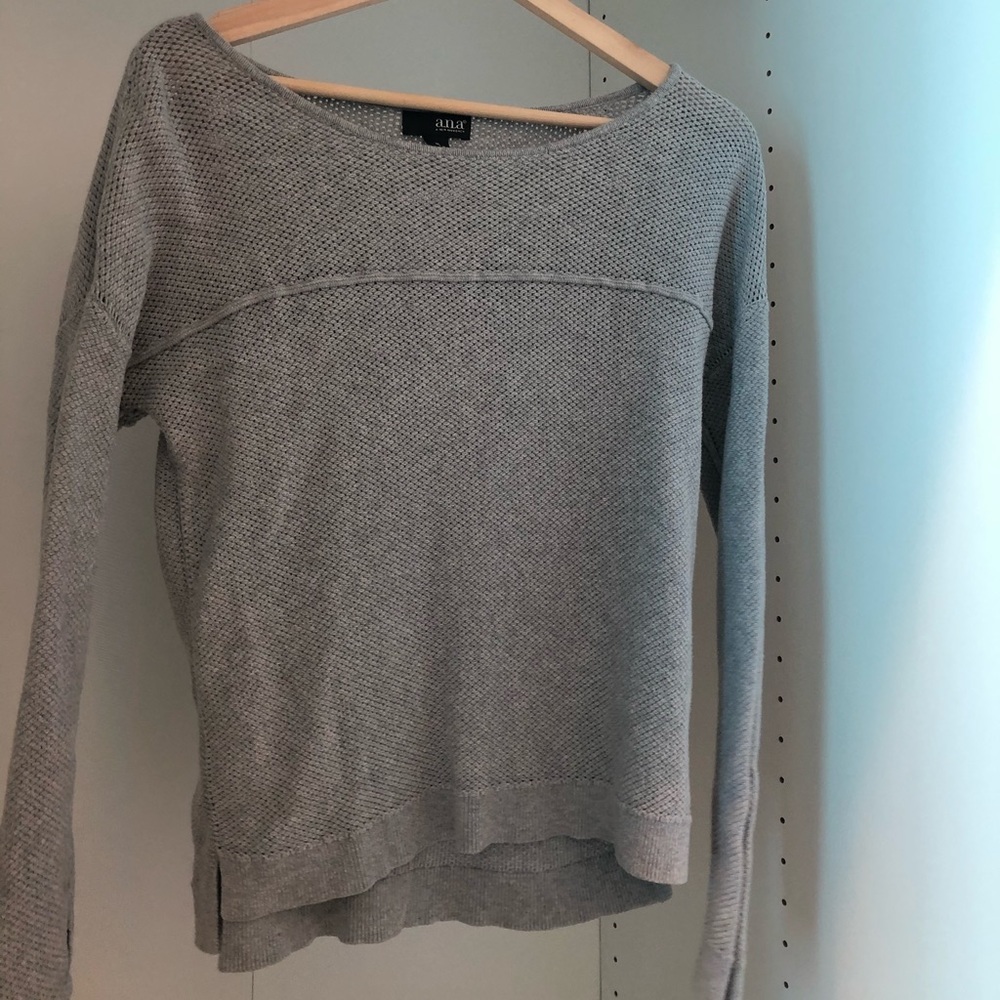Women’s sweater |